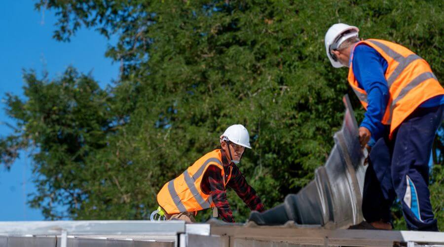 Professional gutter cleaning in Hayti, MO